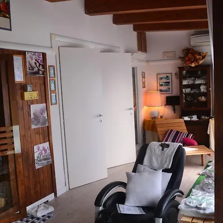 Βίλα Sleeps 10 With Pool Air Con And Wifi *
