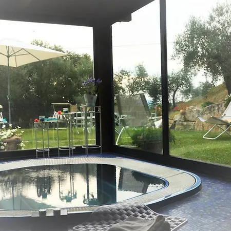 Villa Sleeps 10 With Pool Air Con And Wifi